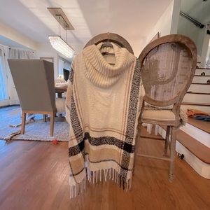 Johnston & Murphy cowl neck shawl  one size